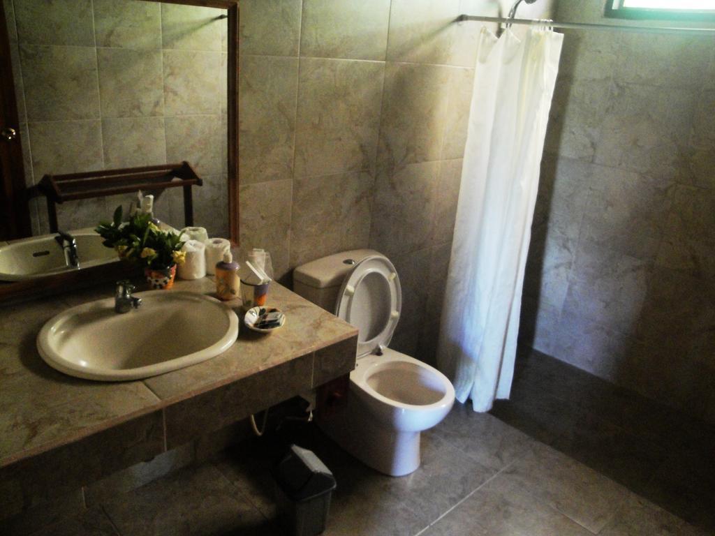 Gardenia Country Inn Tomohon Bilik gambar